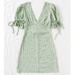 Plus Floral Print Knot Puff Sleeve Dress